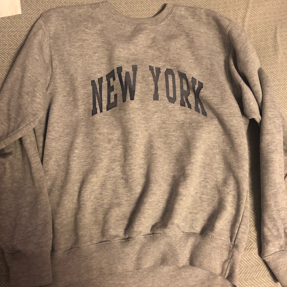 Brandy Melville New York sweatshirt